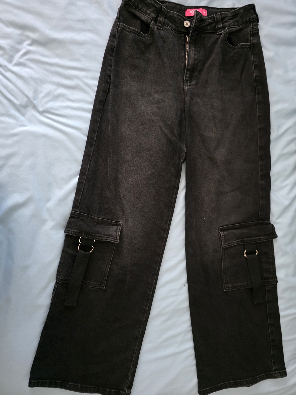 High-Rise Black Wide-Leg Cargo Jeans — Women's